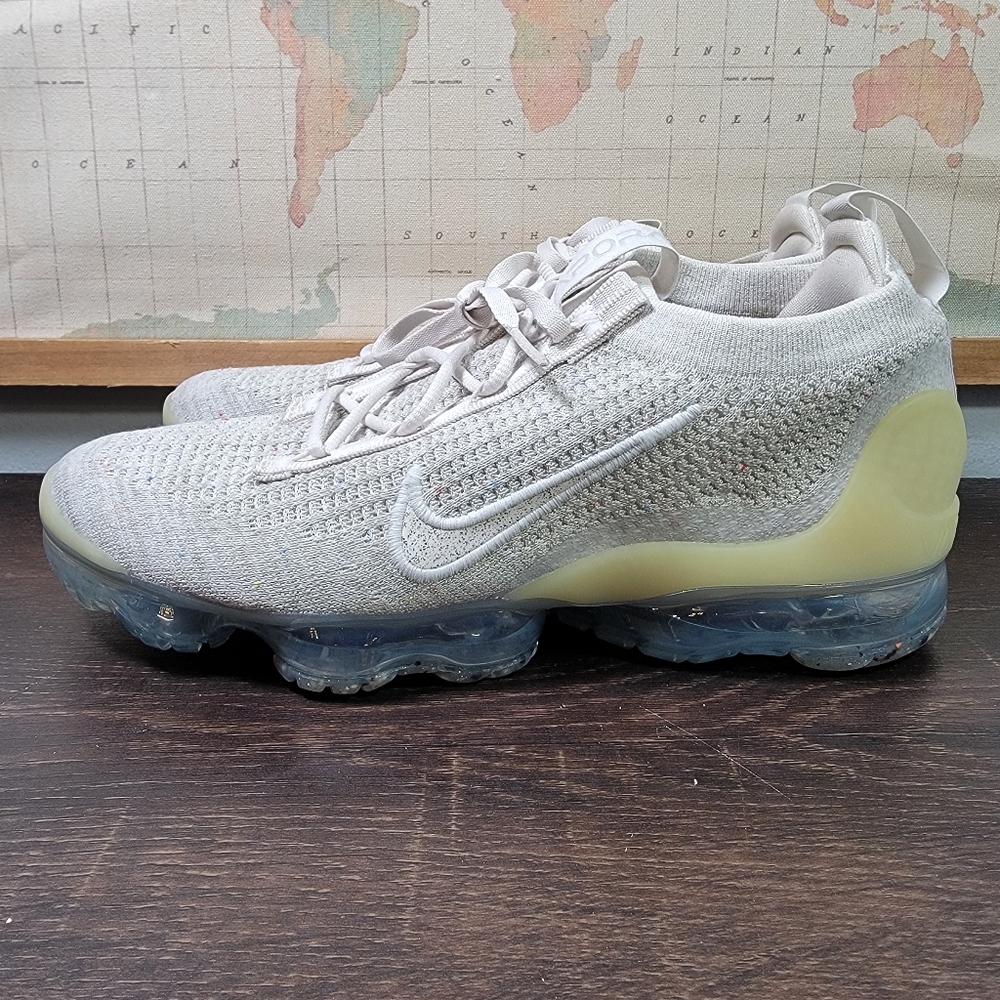 BRAND NEW Nike Air VaporMax 2021 Flyknit Phantom Summit White Women's Size 10.5